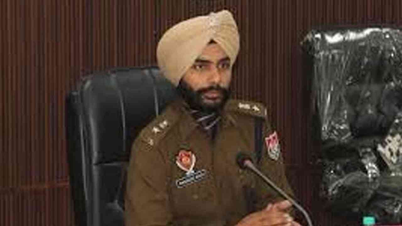 Amritsar Rural SSP suspended, ਅੰਮ੍ਰਿਤਸਰ ਦਿਹਾਤੀ ਦੇ ਐਸਐਸਪੀ ਮਨਿੰਦਰ ਸਿੰਘ ਮੁਅੱਤਲ