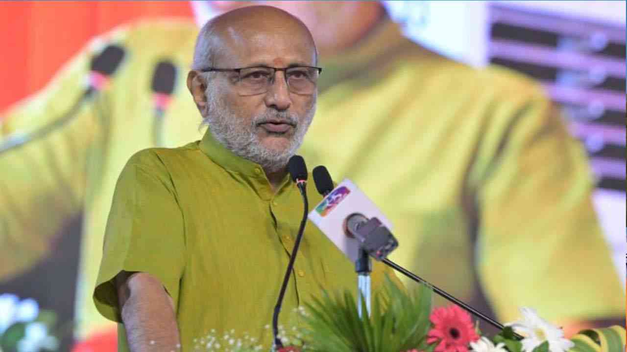 उपराष्ट्रपति ने काशी में सुनाई 25 साल पहले की नॉन वेज छोड़ने की दास्तां