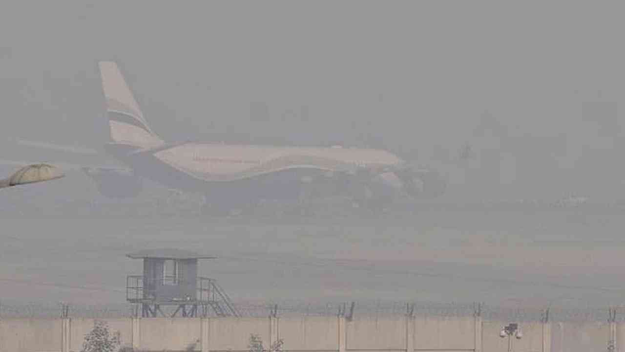 ਧੁੰਦ ਕਾਰਨ ਜਨ-ਜੀਵਨ ਪ੍ਰਭਾਵਿਤ, ਫਲਾਈਟਾਂ ਰੱਦ