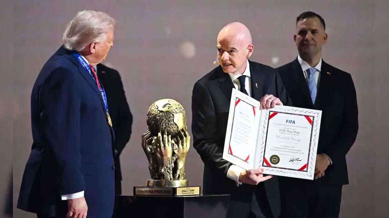 Nobel ਦੀ ਲਾਲਸਾ ਰੱਖੀ ਬੈਠੇ Trump ਨੂੰ ਮਿਲੀ ਖੁਸ਼ੀ, FIFA ਨੇ ਦਿੱਤਾ ਸ਼ਾਂਤੀ ਪੁਰਸਕਾਰ