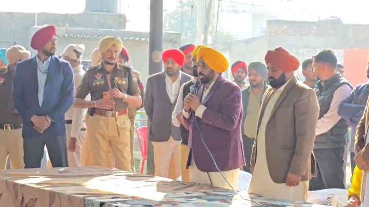 CM Bhagwant Mann ਪਹੁੰਚੇ ਪਿੰਡ ਸਤੌਜ, ਬੋਲੇ 'ਮੈਂ ਪਿੰਡ ਕਦੇ ਮੁੱਖ ਮੰਤਰੀ ਬਣਕੇ ਨਹੀਂ ਆਇਆ'