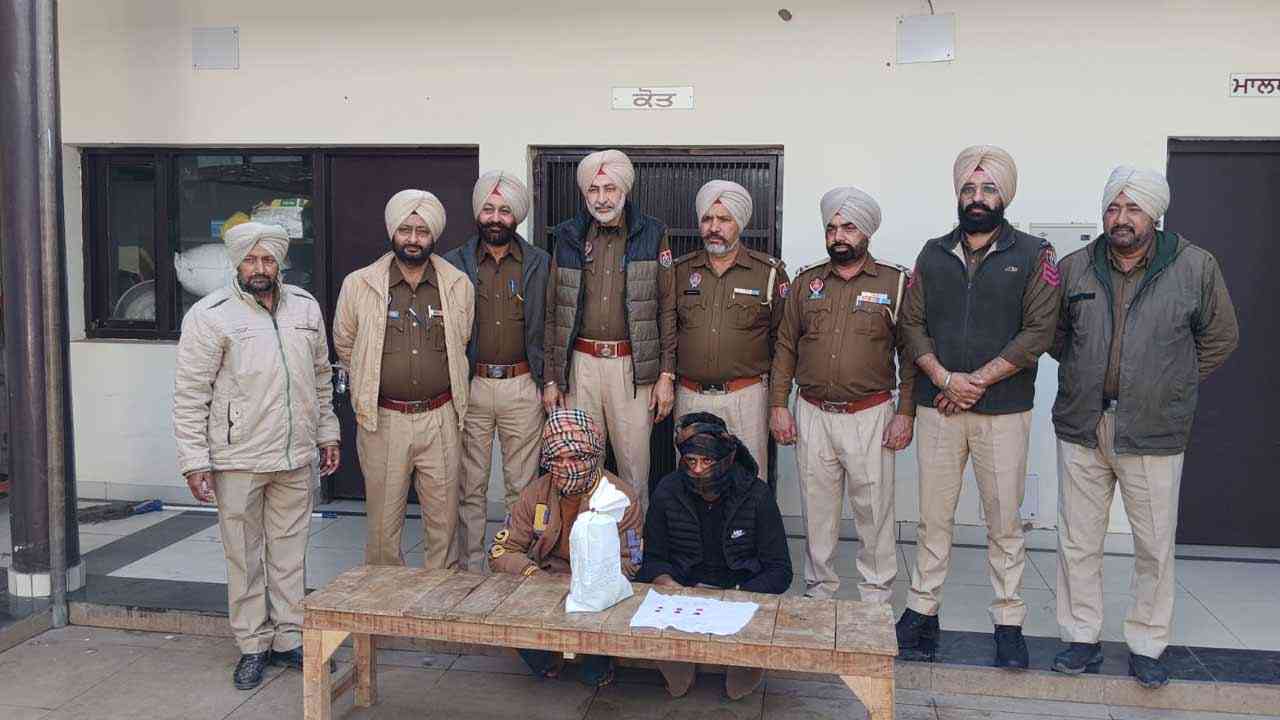 ਨਹੀਂ ਰੁਕ ਰਹੀ ਨਸ਼ੇ ਦੀ ਤਸਕਰੀ! ਪੁਲਿਸ ਦੇ ਅੜਿੱਕੇ ਚੱੜੇ ਦੋ ਤਸਕਰ