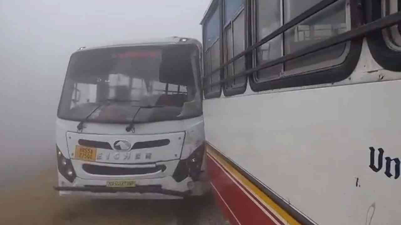 ਧੁੰਦ ਦਾ ਕਹਿਰ ! ਹਰਿਆਣਾ ਵਿੱਚ 4 ਬੱਸਾਂ ਟਕਰਾਈਆਂ, ਗ੍ਰੇਟਰ ਨੋਇਡਾ ਵਿੱਚ 6 ਵਾਹਨ ਟਕਰਾਏ... ਕਈ ਜ਼ਖਮੀ