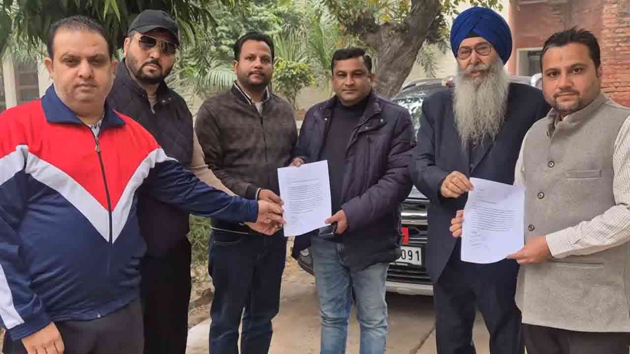 Patiala Samana Road:- ਪਟਿਆਲਾ-ਸਮਾਣਾ ਰੋਡ ਨੂੰ ਫੋਰ ਲੇਨ ਕਰਨ ਦਾ ਮੁੱਦਾ ਗਰਮਾਇਆ, ਦਿੱਤਾ ਮੰਗ ਪੱਤਰ