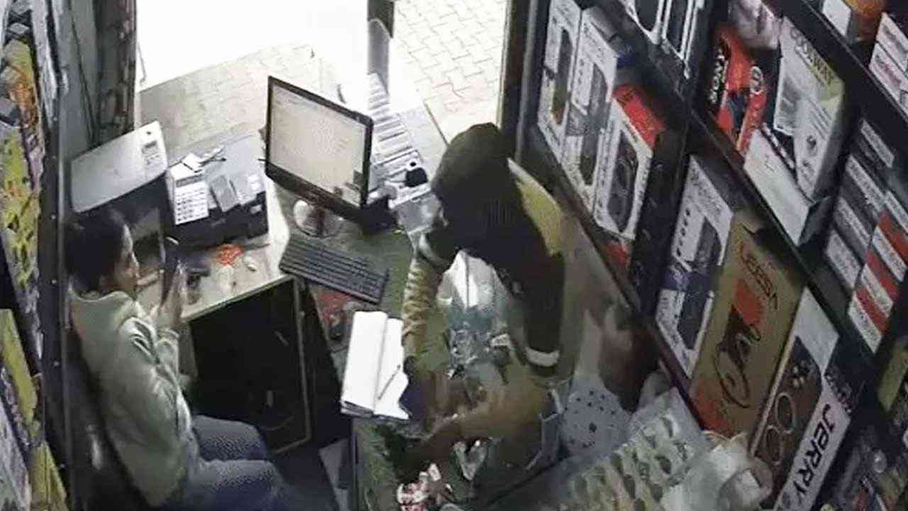 ਬਹਾਦੁਰ ਧੀ ਨੇ ਪੁੱਠੇ ਪੈਰੀਂ ਭਜਾਇਆ ਲੁਟੇਰਾ