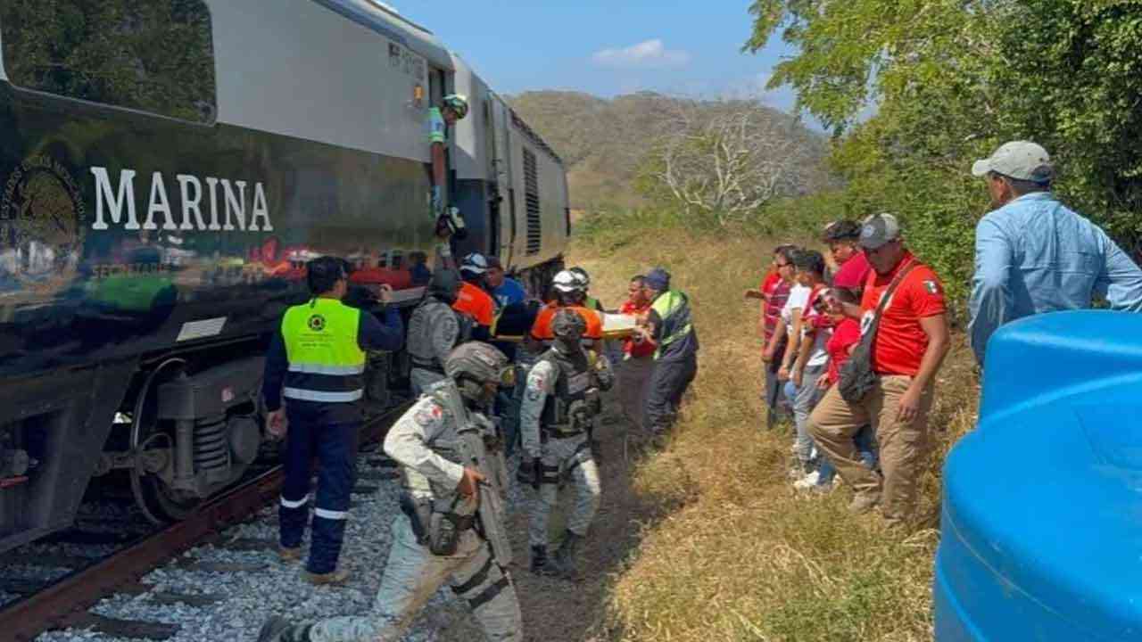 MEXICO ‘ਚ ਰੇਲ ਹਾਦਸਾ: 13 ਦੀ ਮੌਤ, ਲਗਭਗ 100 ਜ਼ਖਮੀ