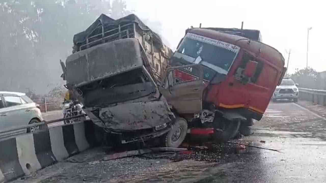 Khanna Road Accident:ਧੁੰਦ ਕਾਰਨ ਕਈ ਵਾਹਨ ਆਪਸ 'ਚ ਟਕਰਾਏ,1 ਮੌਤ 5 ਜ਼ਖ਼ਮੀ