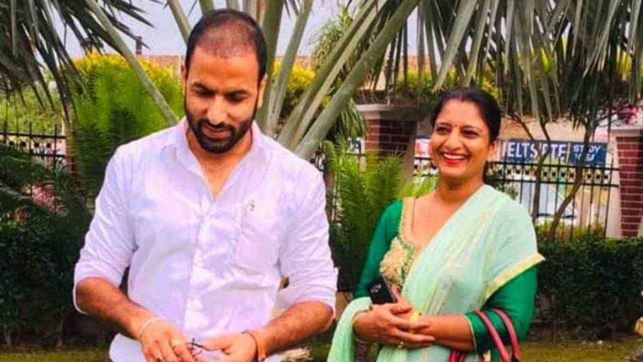 Couple dies in a tragic accident: ਮੋਗਾ ’ਚ ਭਿਆਨਕ ਸੜਕ ਹਾਦਸਾ, ਰਜਵਾਹੇ ’ਚ ਡਿੱਗੀ ਕਾਰ, 2 ਦੀ ਮੌਤ