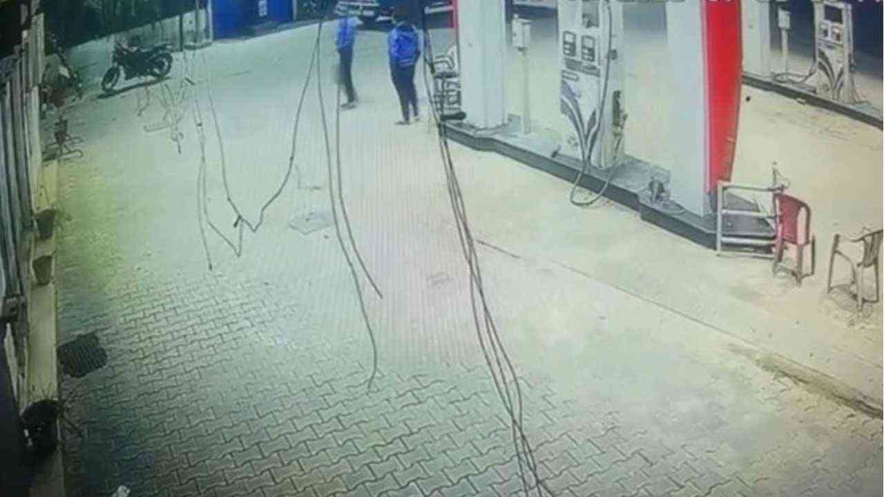 ਜਲੰਧਰ ਦੇ ਪੈਟਰੋਲ ਪੰਪ 'ਤੇ  2 ਲੱਖ ਦੀ ਲੁੱਟ, ਪਿਸਤੌਲ ਦੀ ਨੋਕ ‘ਤੇ ਦਿੱਤਾ ਵਾਰਦਾਤ ਨੂੰ ਅੰਜ਼ਾਮ