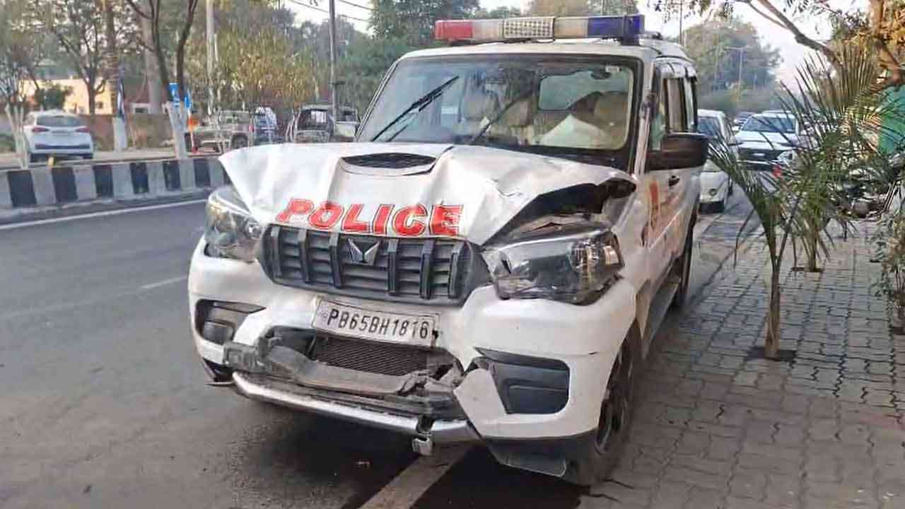 ਅਦਾਲਤ ਤੋਂ ਜੇਲ੍ਹ ਲਿਜਾਂਦੇ ਸਮੇਂ ਮੁਲਜ਼ਮਾਂ ਨੇ ਪੁਲਿਸ ਗੱਡੀ ਲੈ ਕੇ ਭੱਜਣ ਦੀ ਕੀਤੀ ਕੋਸ਼ਿਸ਼ !