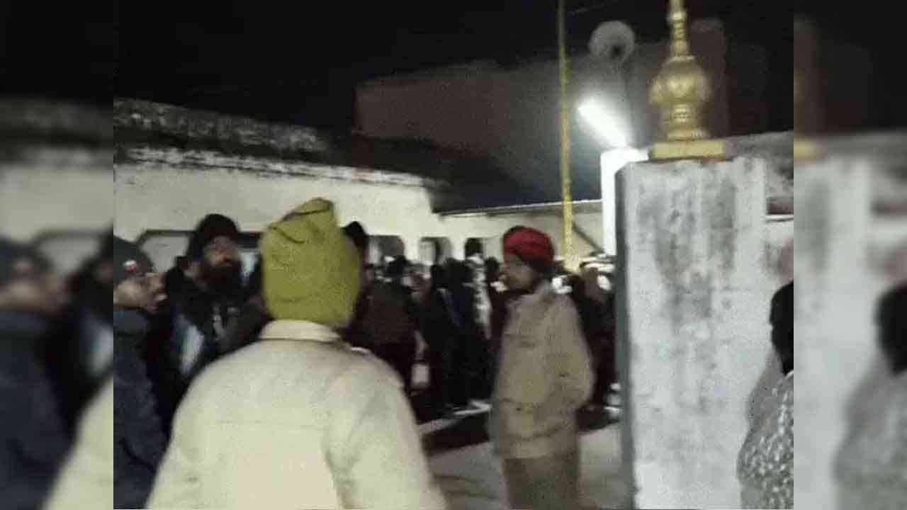 ਜਲੰਧਰ ਦੇ ਗੁਰਦੁਆਰਾ ਸਾਹਿਬ ਵਿਖੇ ਬੇਅਦਬੀ,ਸੰਗਤ ਤੇ ਜੱਥੇਬੰਦੀਆਂ ਵਿੱਚ ਰੋਸ