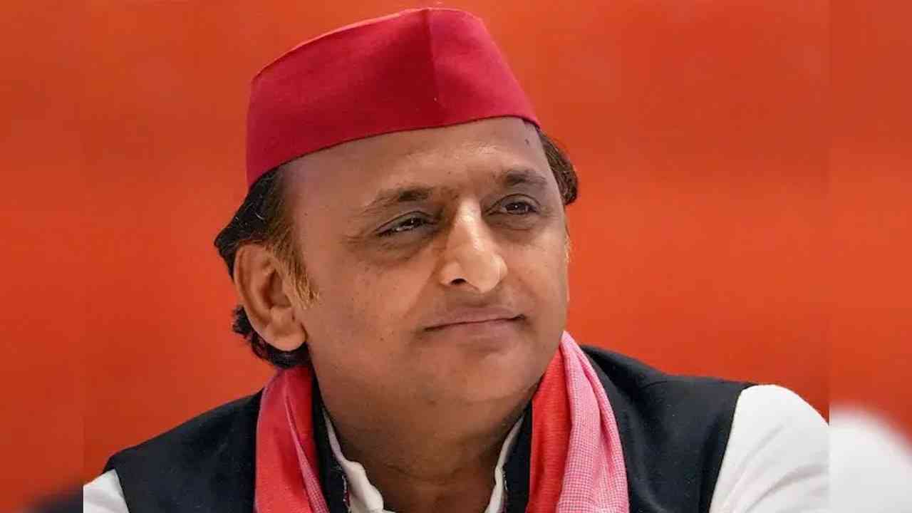 अखिलेश का सरकार पर तीखा हमला: "अस्पतालों में इलाज नहीं, PDA के साथ हो रहा है घोर अन्याय"