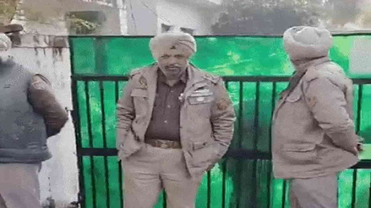 'ਆਪ' ਵਿਧਾਇਕ ਦੇ ਸਰਕਾਰੀ ਘਰ ਨੂੰ ਖਾਲੀ ਕਰਵਾਉਣ ਪਹੁੰਚੀ ਪੁਲਿਸ