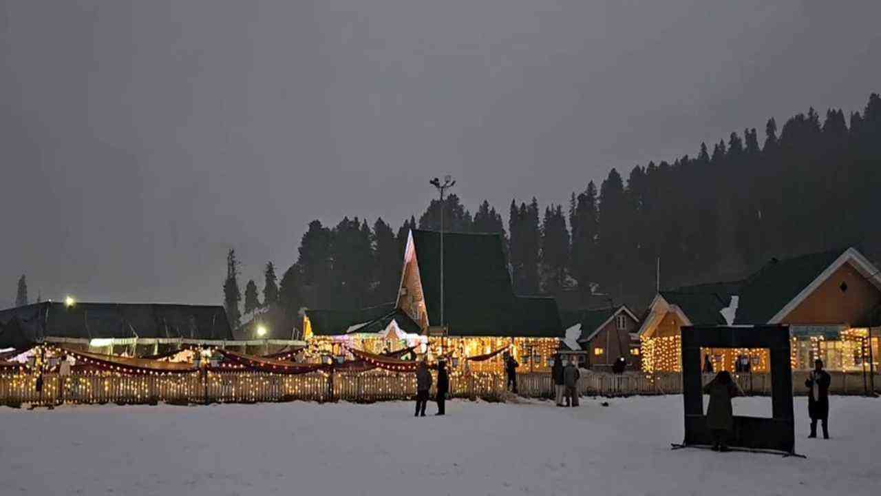 Happy New Year 2026: ਨਵੇਂ ਸਾਲ ਮੌਕੇ ਜੰਮੂ-ਕਸ਼ਮੀਰ 'ਚ ਸੈਲਾਨੀਆਂ ਦੀ ਭਾਰੀ ਭੀੜ