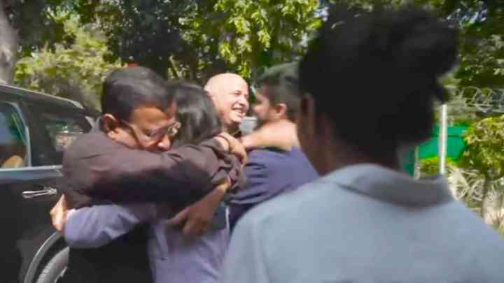 Arvind Kejriwal: ਅਦਾਲਤ 'ਚ ਭਾਵੁਕ ਹੋਏ ਕੇਜਰੀਵਾਲ, ਭਰ ਆਈਆਂ ਅੱਖਾਂ, ਬੋਲੇ- 'ਮੈਂ ਹਮੇਸ਼ਾ ਕਿਹਾ ਸੀ ਰੱਬ ਸਾਡੇ ਨਾਲ ਹੈ…AAP ਕੱਟੜ ਇਮਾਨਦਾਰ’