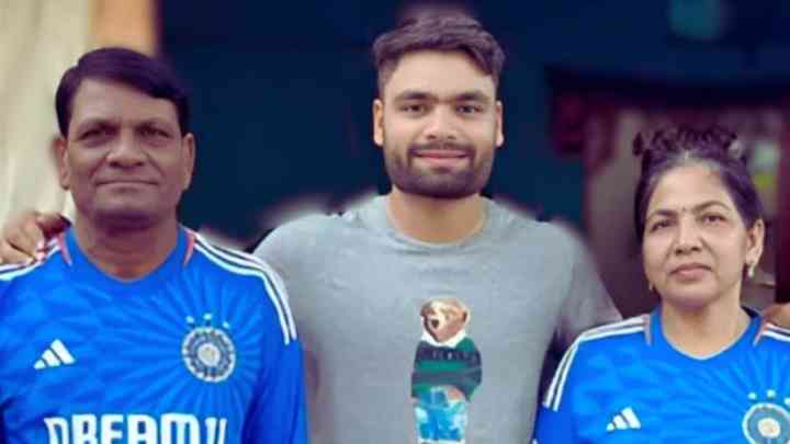 Cricketer Rinku Singh: ਕ੍ਰਿਕਟਰ ਰਿੰਕੂ ਸਿੰਘ ਨੂੰ ਵੱਡਾ ਸਦਮਾ, ਪਿਤਾ ਦਾ ਹੋਇਆ ਦਿਹਾਂਤ, ਕੈਂਸਰ ਨਾਲ ਲੜ ਰਹੇ ਸੀ ਜੰਗ, ਖੇਡ ਜਗਤ 'ਚ ਸੋਗ ਦੀ ਲਹਿਰ