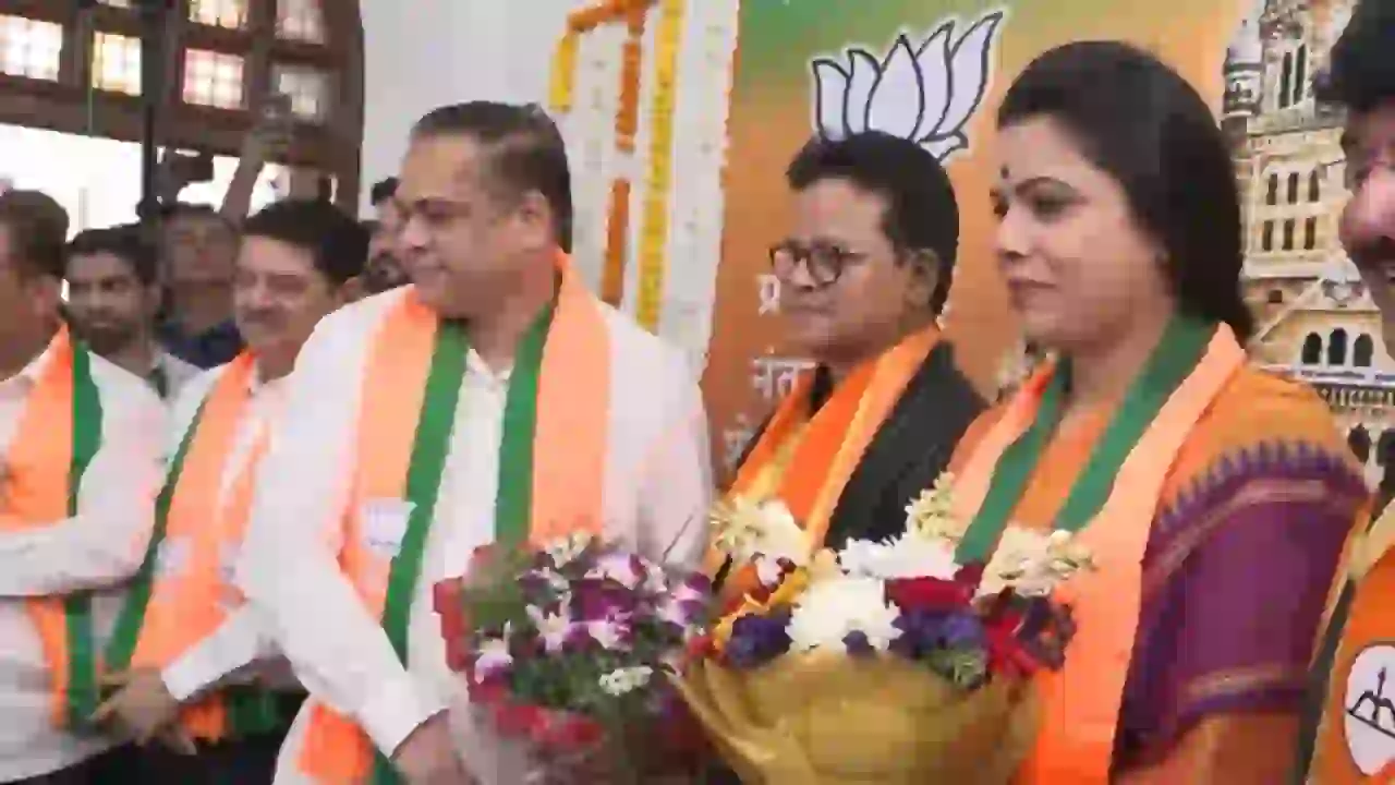 मुंबई: BMC चुनावों में जीत के बाद मेयर पद के लिए बीजेपी की ऋतु तावड़े नामित