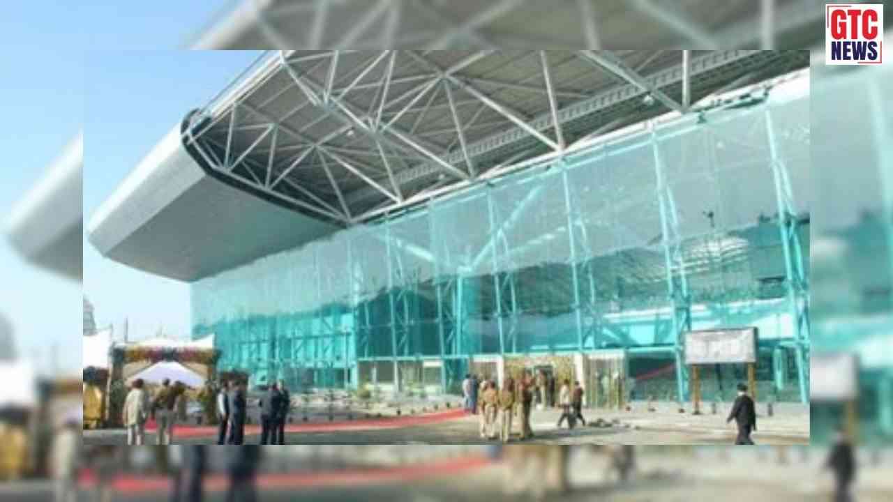 Amritsar: ਅੰਮ੍ਰਿਤਸਰ ਤੋਂ ਹਵਾਈ ਸਫ਼ਰ ਕਰਨ ਵਾਲੇ ਪੜ੍ਹ ਲੈਣ ਇਹ ਖ਼ਬਰ; ਭਲਕੇ ਤੋਂ ਬਦਲੇਗਾ ਫਲਾਈਟਾਂ ਦਾ ਸ਼ਡਿਊਲ, 6 ਮਹੀਨਿਆਂ ਤੱਕ ਰੋਜ਼ਾਨਾ 8 ਘੰਟੇ ਨਹੀਂ ਉੱਡਣਗੇ ਜਹਾਜ਼, ਜਾਣੋ ਵਜ੍ਹਾ