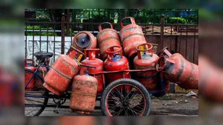 ਜੰਗ ਦੇ ਸੰਕਟ ਦਰਮਿਆਨ LPG ਸਪਲਾਈ 'ਤੇ ਵਧਦੇ ਖ਼ਤਰੇ ਨੂੰ ਦੇਖਦਿਆਂ ਭਾਰਤ ਸਰਕਾਰ ਦਾ ਵੱਡਾ ਕਦਮ, ESMA ਲਾਗੂ, ਜਾਣੋ ਕਿਸ ਨੂੰ ਦਿੱਤੀ ਜਾਏਗੀ ਪਹਿਲ