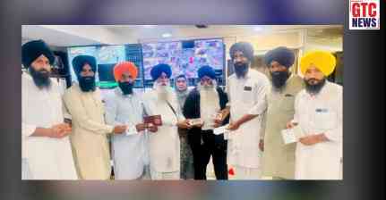 ਸੱਚਖੰਡ ਸ੍ਰੀ ਹਰਿਮੰਦਰ ਸਾਹਿਬ ਦੀ ਸੁਰੱਖਿਆ ਟੀਮ ਦੀ ਇਮਾਨਦਾਰੀ, NRI ਦਾ 20 ਲੱਖ ਰੁਪਏ ਨਾਲ ਭਰਿਆ ਬੈਗ ਮੋੜਿਆ, SGPC ਪ੍ਰਧਾਨ ਨੇ ਕੀਤਾ ਸਨਮਾਨਿਤ