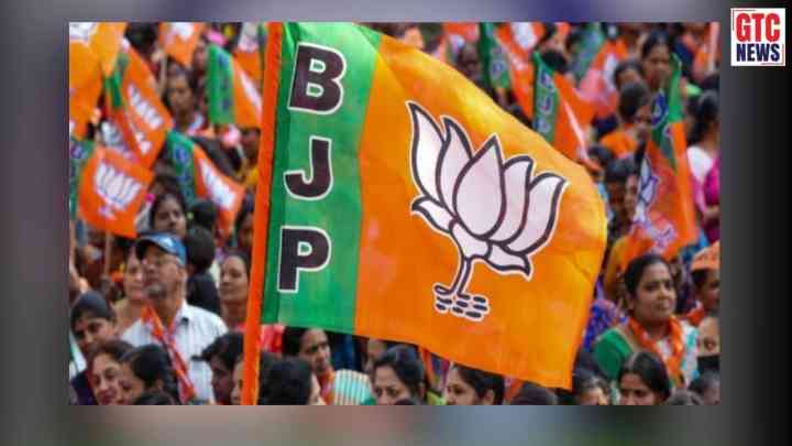 ਅਕਾਲੀ ਦਲ ਨੂੰ ਵੱਡਾ ਝਟਕਾ! ਸੀਨੀਅਰ ਆਗੂ ਨੇ ਆਪਣੇ ਸਾਥੀਆਂ ਸਣੇ BJP ਦਾ ਪੱਲਾ ਫੜਿਆ, ਸਿਆਸੀ ਹਲਚਲ ਤੇਜ਼