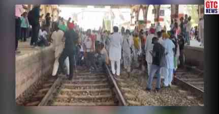 ਪੰਜਾਬ ‘ਚ ਕਿਸਾਨਾਂ ਨੇ ‘ਰੇਲ ਰੋਕੋ’ ਅੰਦੋਲਨ ਟਾਲਿਆ; ਪੰਧੇਰ ਬੋਲੇ-‘ਸਰਕਾਰ ਨੂੰ ਦਿੱਤਾ 3 ਦਿਨਾਂ ਦਾ ਅਲਟੀਮੇਟਮ’
