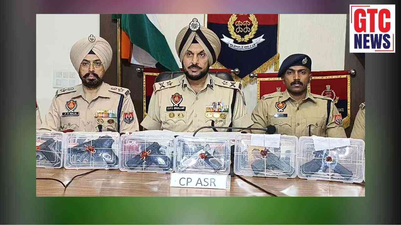 ਅੰਮ੍ਰਿਤਸਰ 'ਚ ਤਸਕਰੀ ਦਾ ਵੱਡਾ ਨੈੱਟਵਰਕ ਬੇਨਕਾਬ: 5 ਤਸਕਰ ਗ੍ਰਿਫ਼ਤਾਰ, 8 ਪਿਸਤੌਲ ਤੇ ਕਾਰਤੂਸ ਬਰਾਮਦ