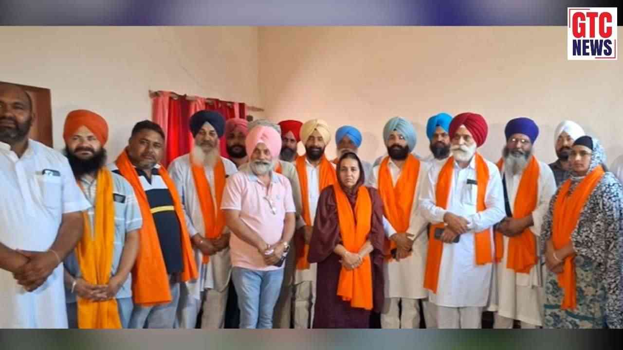 ਅਜਨਾਲਾ 'ਚ 'ਆਪ' ਨੂੰ ਵੱਡਾ ਝਟਕਾ! ਨਗਰ ਪੰਚਾਇਤ ਦੀ ਵਾਈਸ ਪ੍ਰੈਜ਼ੀਡੈਂਟ ਰਮਿੰਦਰ ਕੌਰ ਮਾਹਲ ਆਪਣੇ ਸਾਥੀਆਂ ਸਣੇ ਕਾਂਗਰਸ ‘ਚ ਸ਼ਾਮਲ