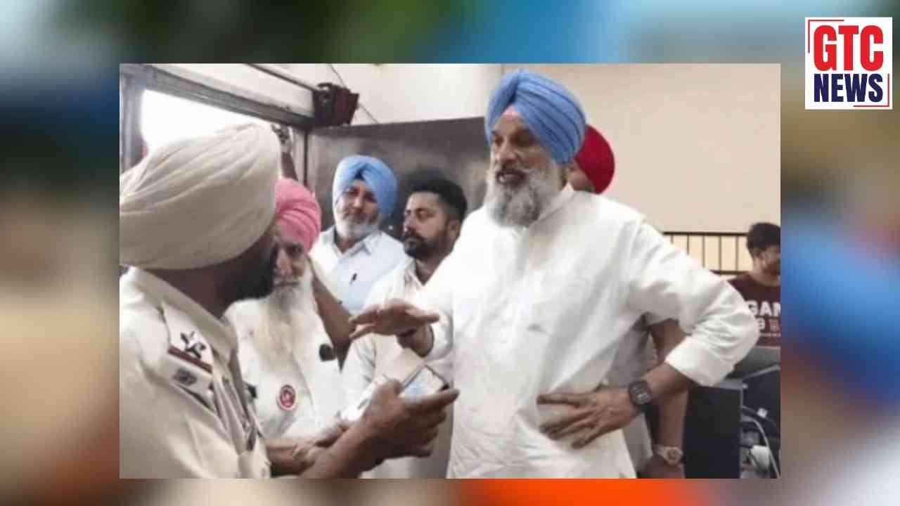ਪੰਜਾਬ ਦੀ ਸਿਆਸਤ ‘ਚ ਵੱਡੀ ਹਲਚਲ! ਨਾਮੀ ਅਕਾਲੀ ਆਗੂ ਖਿਲਾਫ ਲੁੱਕਆਊਟ ਸਰਕੂਲਰ ਜਾਰੀ; ਦੇਸ਼ ਛੱਡਣ 'ਤੇ ਪਾਬੰਦੀ, ਗ੍ਰਿਫਤਾਰੀ ਦੀ ਲਟਕੀ ਤਲਵਾਰ