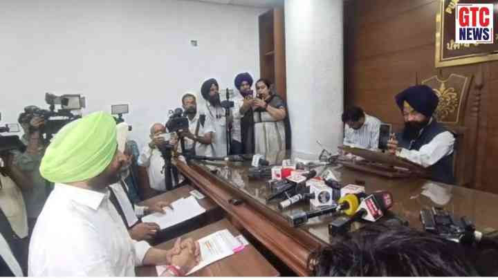 SC ਕਮਿਸ਼ਨ ਦਾ ਵੱਡਾ ਫੈਸਲਾ; ਕੇਂਦਰੀ ਰਾਜ ਮੰਤਰੀ ਰਵਨੀਤ ਬਿੱਟੂ ਨੂੰ ਸੁਣਾਈ ਗਈ …