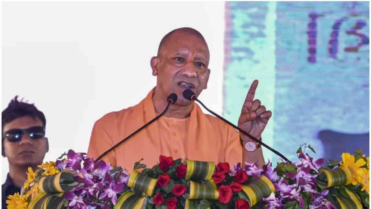 CM योगी का अमरोहा में 'जेल या जहन्नुम' वाला संदेश; बेटी-व्यापारी की सुरक्षा से लेकर चीनी मिलों तक, क्या कहा?