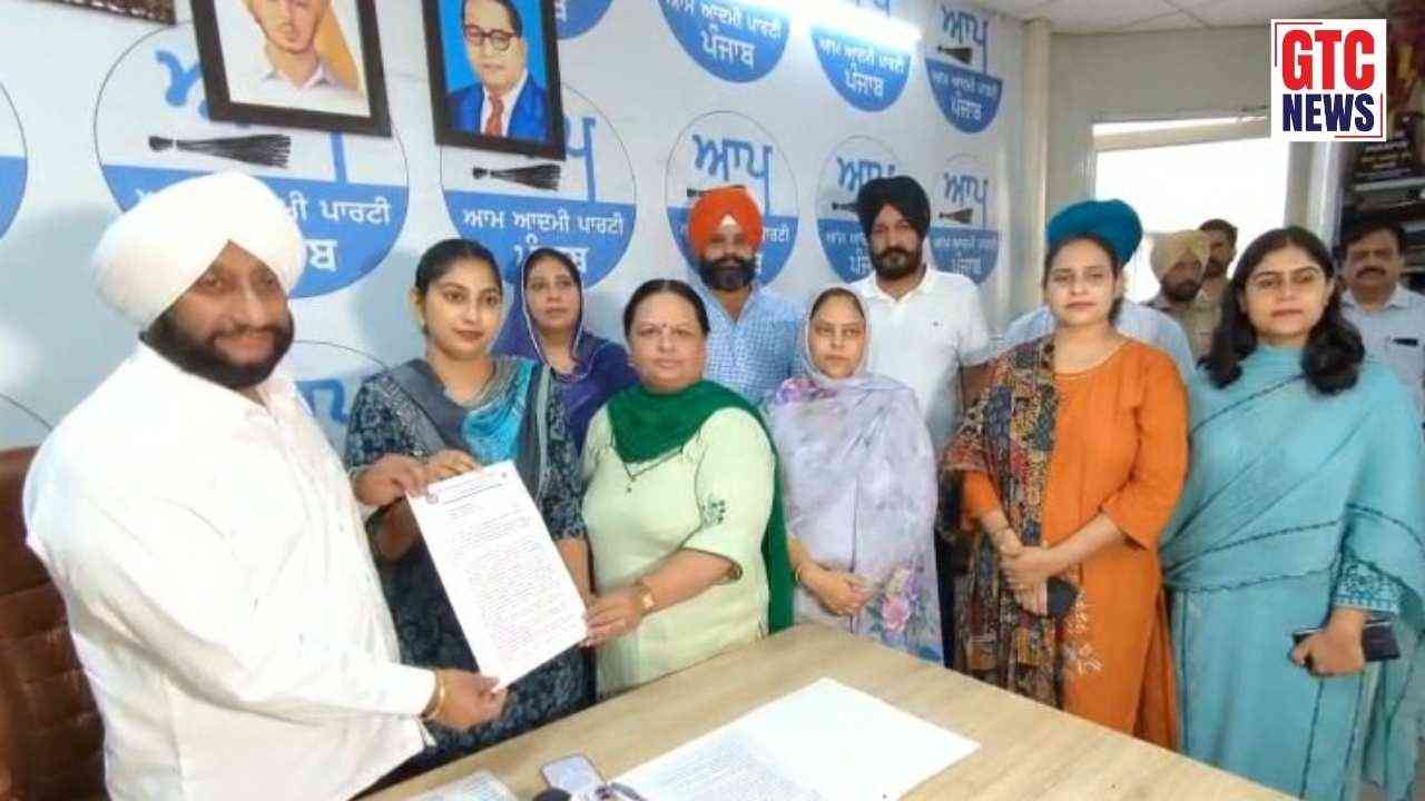 ਮੋਹਾਲੀ ‘ਚ ਪੰਜਾਬ ਸਰਕਾਰ ਦਾ ਵੱਡਾ ਕਦਮ: MLA ਕੁਲਵੰਤ ਸਿੰਘ ਨੇ ਵੰਡੇ ਨਿਯੁਕਤੀ ਪੱਤਰ; ਆਂਗਣਵਾੜੀ ਵਰਕਰਾਂ ‘ਚ ਖੁਸ਼ੀ ਦੀ ਲਹਿਰ...