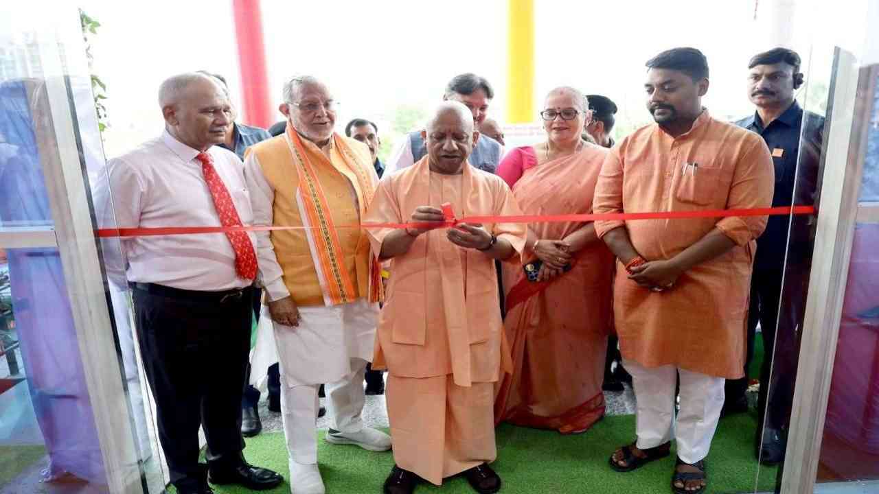 लखनऊ में CM योगी ने किया UP State Disaster Management Authority के नए मुख्यालय का उद्घाटन...