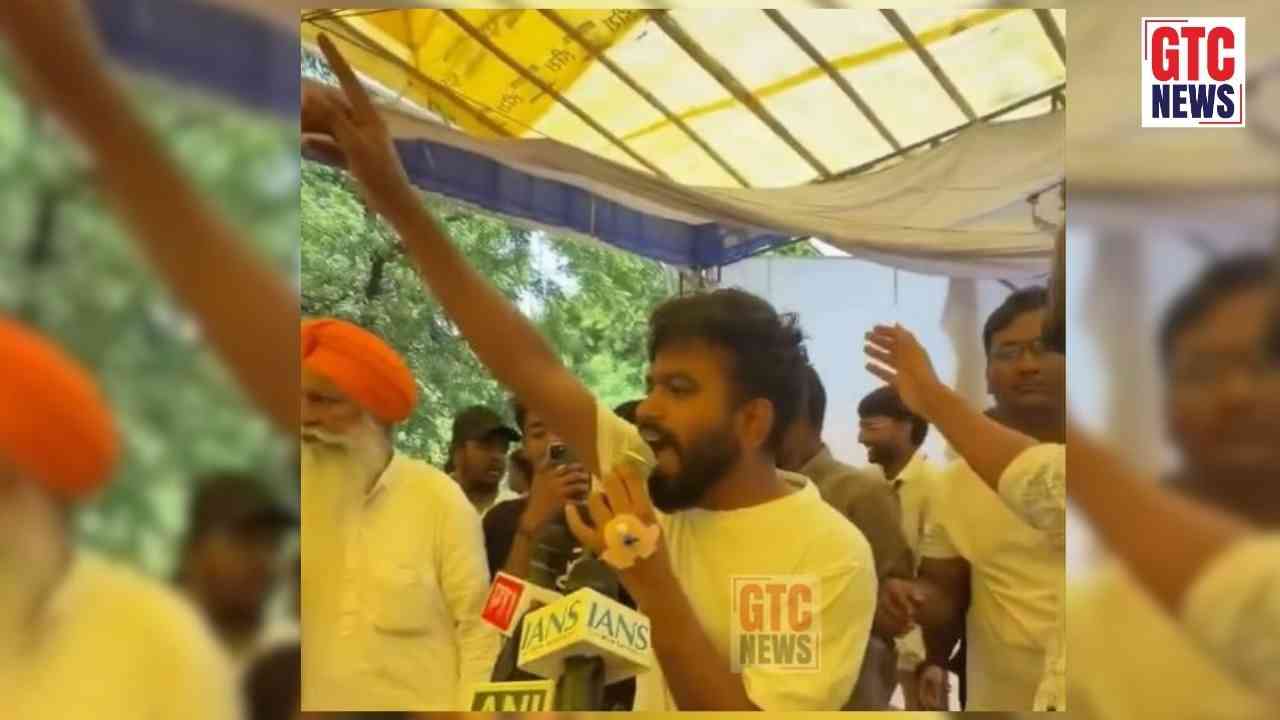 ਧਰਮੇਂਦਰ ਪ੍ਰਧਾਨ ਦੇ ਅਸਤੀਫ਼ੇ ਮਗਰੋਂ ਜੰਤਰ-ਮੰਤਰ 'ਤੇ ਜਸ਼ਨ: ਅਭਿਜੀਤ ਦੀਪਕੇ ਬੋਲੇ- ‘ਝੁਕਤੀ ਹੈ ਦੁਨੀਆ,ਝੁਕਾਣੇ ਵਾਲਾ ਚਾਹੀਏ’
