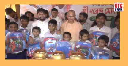 West Bengal: Children honoured with school bags, notebooks on PM Modi's birthday in Kolkata
