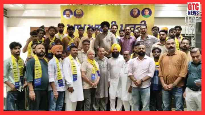 ਸਿਆਸੀ ਹਲਚਲ ਤੇਜ਼: SOI ਨੂੰ ਛੱਡ 200 ਤੋਂ ਵੱਧ ਨੌਜਵਾਨ ‘ਆਪ’ ‘ਚ ਸ਼ਾਮਿਲ, ਅਮਰਜੀਤ ਮਹਿਤਾ ਨੇ ਕੀਤਾ ਸਵਾਗਤ
