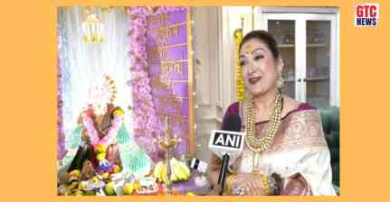 Sunita Ahuja welcomes Ganpati Bappa home, says husband Govinda will come for darshan at night