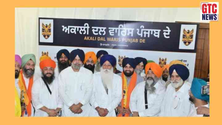 ਪੰਜਾਬ ਦੀ ਸਿਆਸਤ 'ਚ ਹਲਚਲ! ਮਸ਼ਹੂਰ ਪੰਜਾਬੀ ਗੀਤਕਾਰ ਨੇ ‘ਅਕਾਲੀ ਦਲ ਵਾਰਿਸ ਪੰਜਾਬ ਦੇ’ ਦਾ ਫੜਿਆ ਪੱਲਾ....