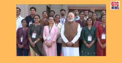 “Modi will not leave” chants women during PM’s visit to Gujarat's Banaskantha