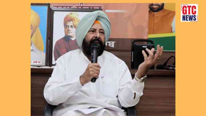 ‘ਸਾਰੇ ਮੁੱਖ ਮੰਤਰੀ ਦੀ ਕੁਰਸੀ ਪਿੱਛੇ ਭੱਜ ਰਹੇ ਨੇ’, ਰਾਜਾ ਵੜਿੰਗ ਦੇ ਅਸਤੀਫ਼ੇ 'ਤੇ ਪੰਜਾਬ BJP ਪ੍ਰਧਾਨ ਦਾ ਕਾਂਗਰਸ 'ਤੇ ਤੰਜ਼